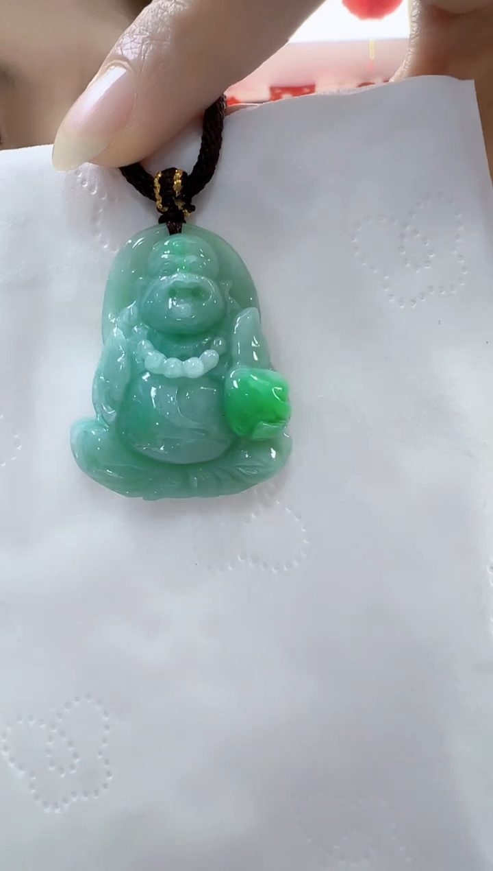 翡翠未镶嵌颈饰孤品佛公宽28高35厚12