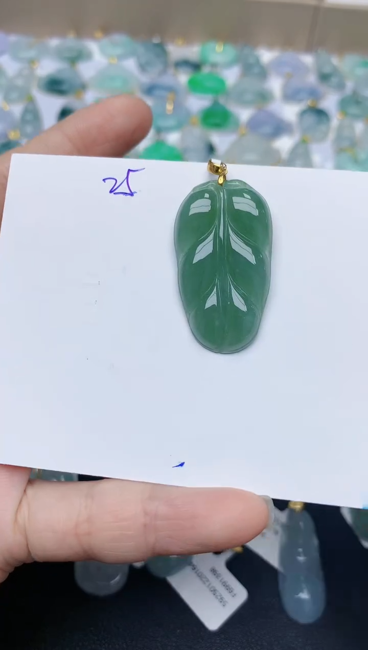 【闪购商品】翡翠颈饰18K金镶嵌天然翡翠A货    25