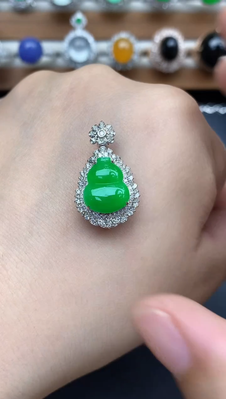 颈饰18K金镶嵌翡翠494-中国好珍宝