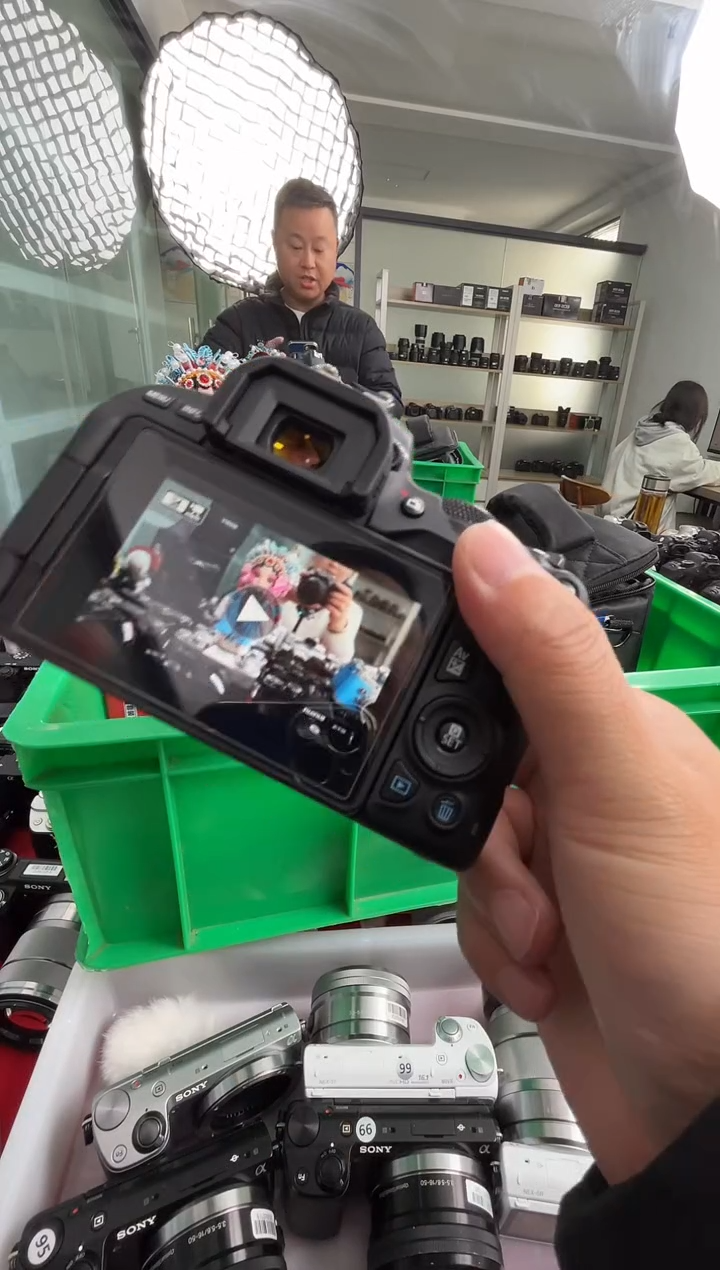 99新200d+18-55镜头