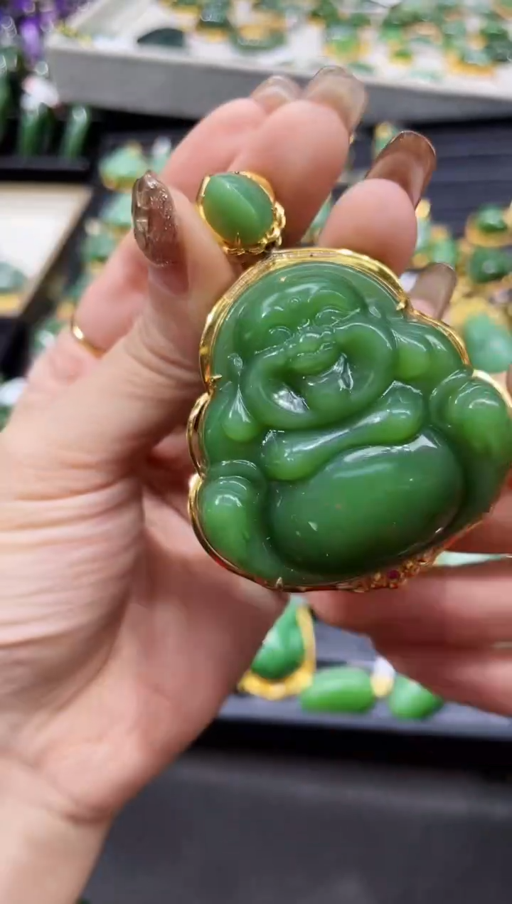 【闪购商品】和田玉吊坠18K金镶嵌多样性发一