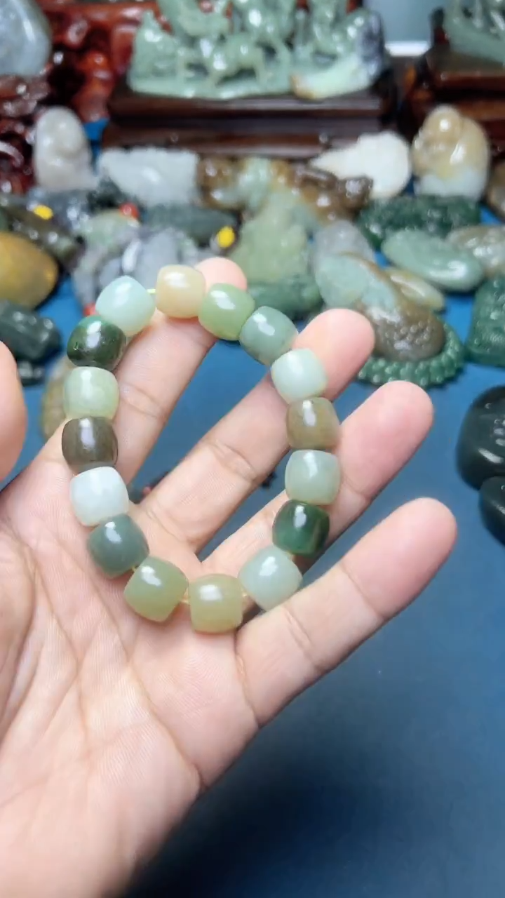 未镶嵌和田玉把件-