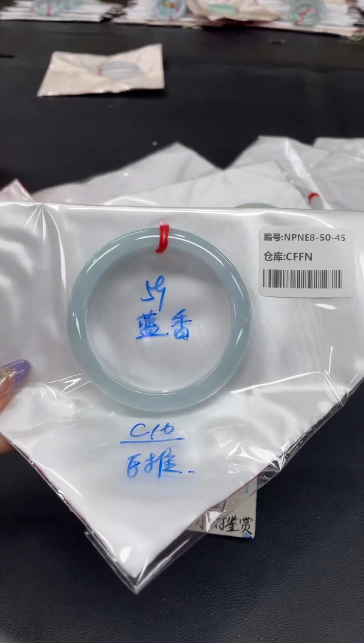 未镶嵌手镯翡翠翡翠手镯