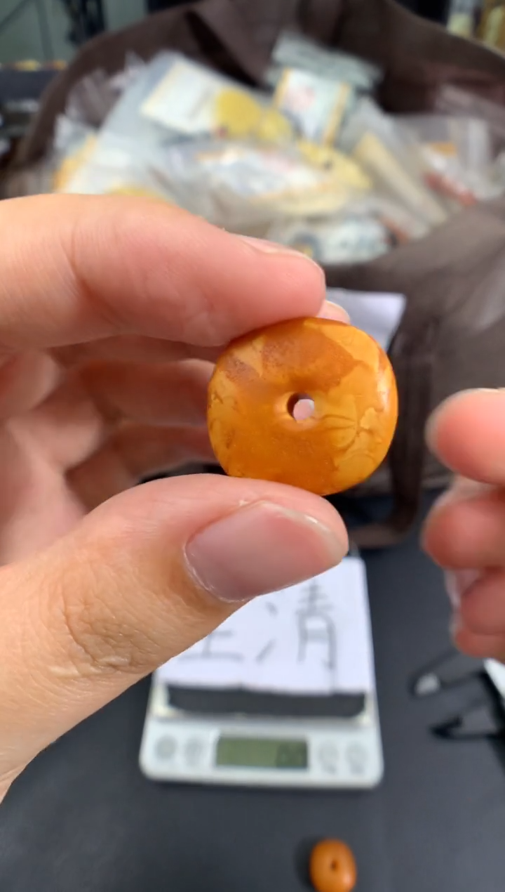 蜜蜡未镶嵌珠宝奇石1