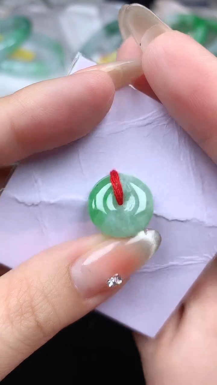 【闪购商品】翡翠颈饰未镶嵌颈饰