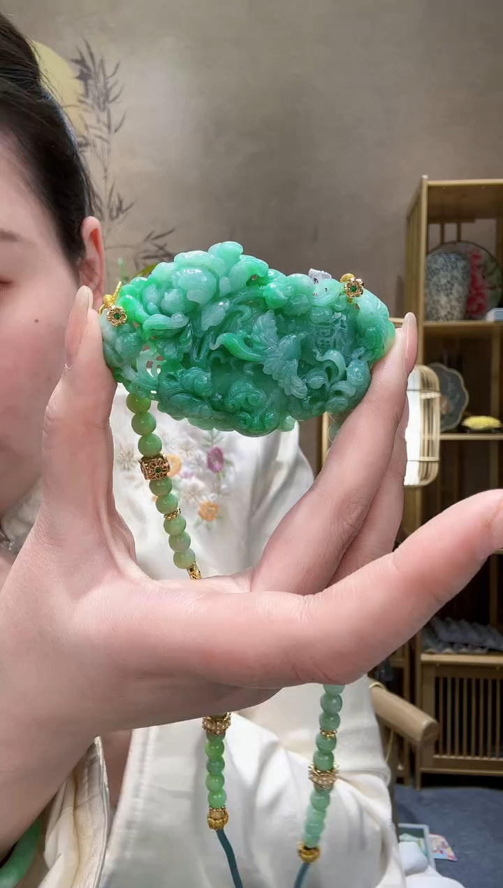 【闪购商品】翡翠颈饰未镶嵌吊坠