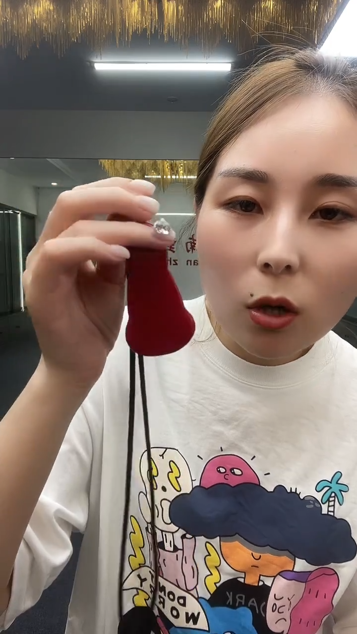 人**乡吊坠多样性发货一件