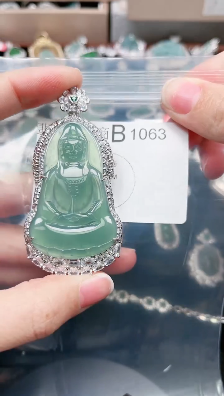 【闪购商品】翡翠颈饰未镶嵌1063赠皮绳