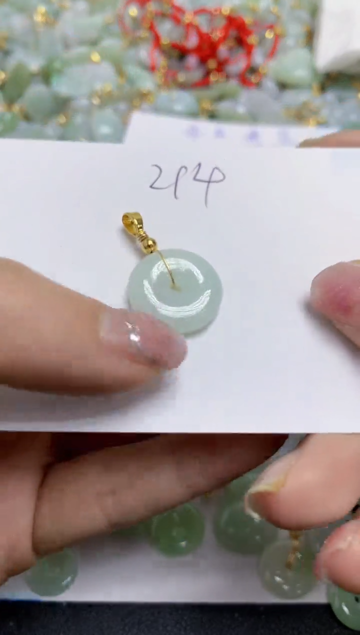 【闪购商品】翡翠颈饰合金天然翡翠A货