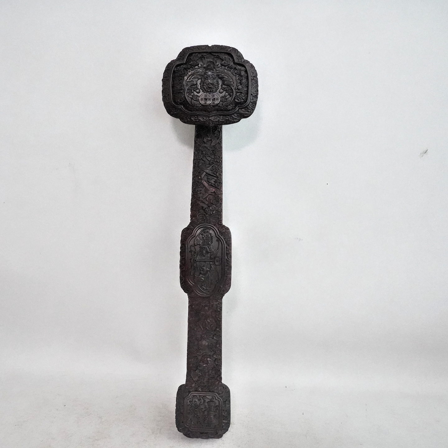 文华开物第225期拍品 14 清 紫檀八宝龙纹如意