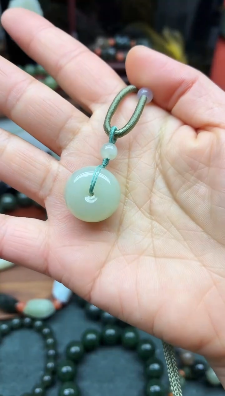 未镶嵌手链和田玉平安扣