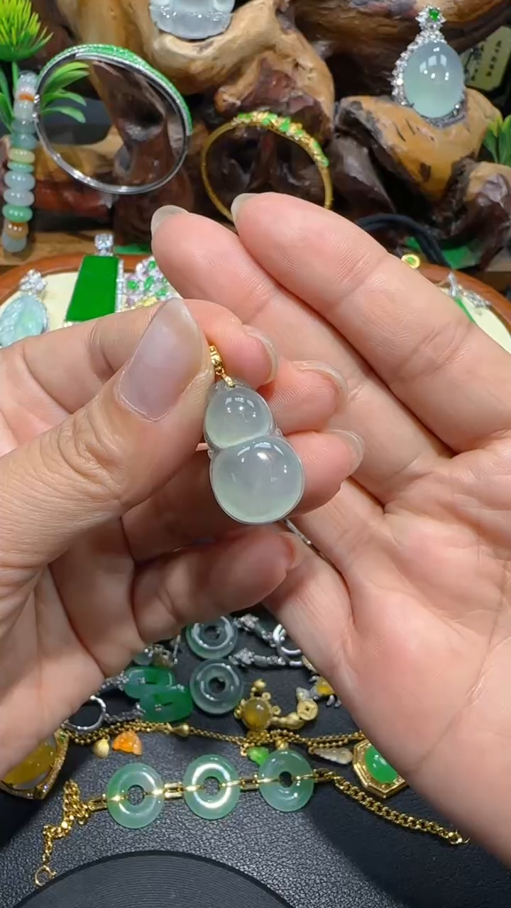 【闪购商品】翡翠颈饰18K金镶嵌吊坠