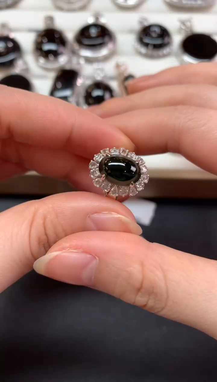 【闪购商品】翡翠戒指18K金镶嵌Z540|8800