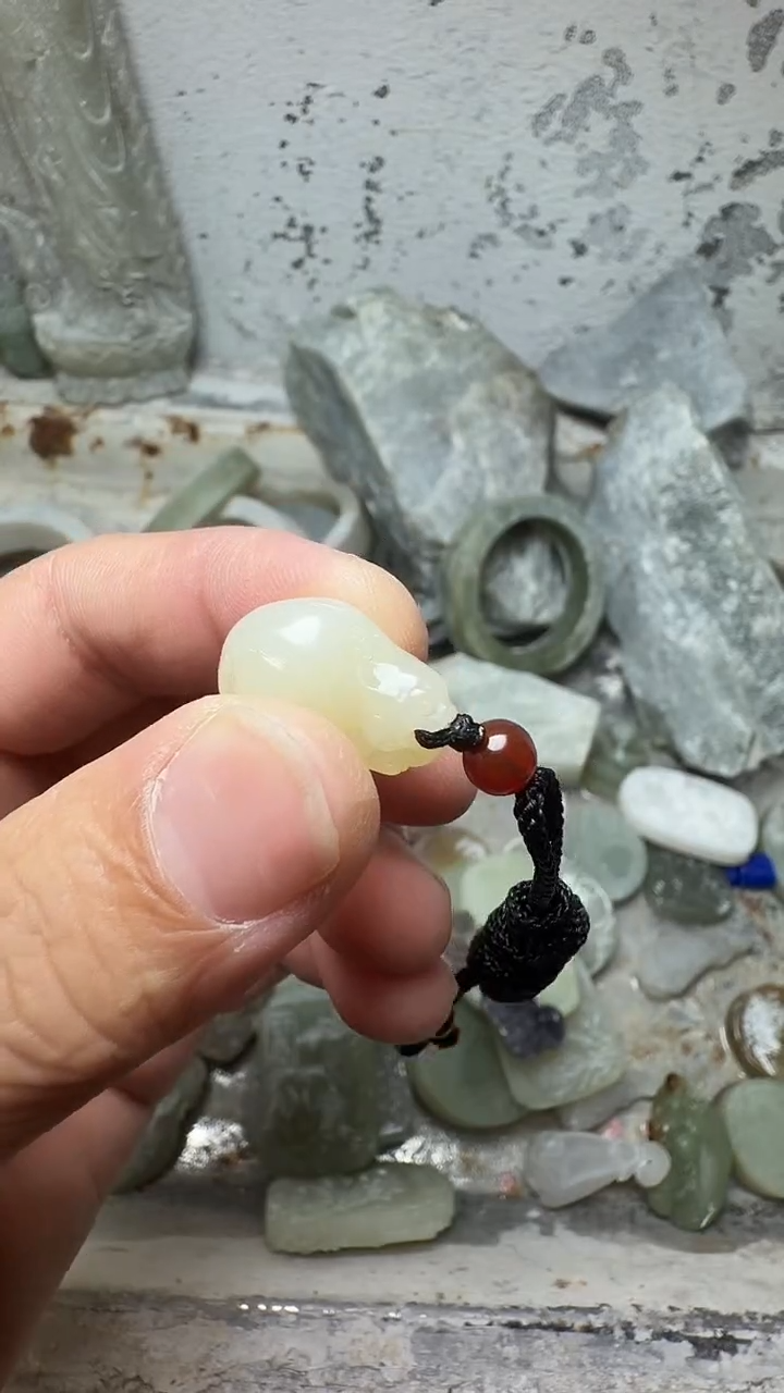 吊坠(赠链)未镶嵌和田玉貔貅