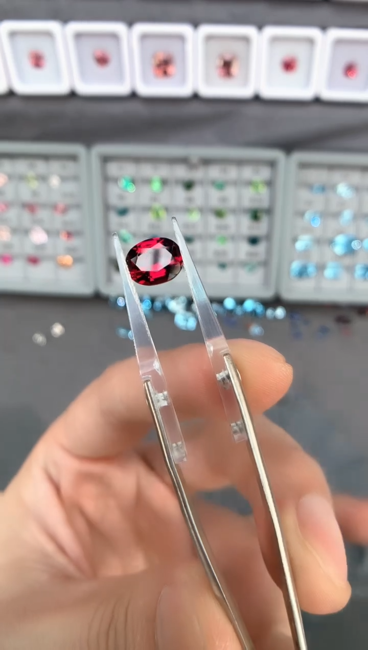 【闪购商品】定制石榴石裸石未镶嵌c8  2.97ct