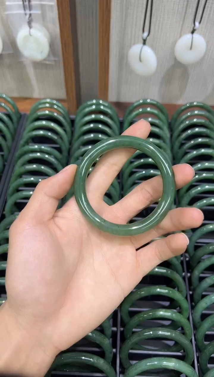 【闪购商品】和田玉手镯未镶嵌0202s008多样性发一