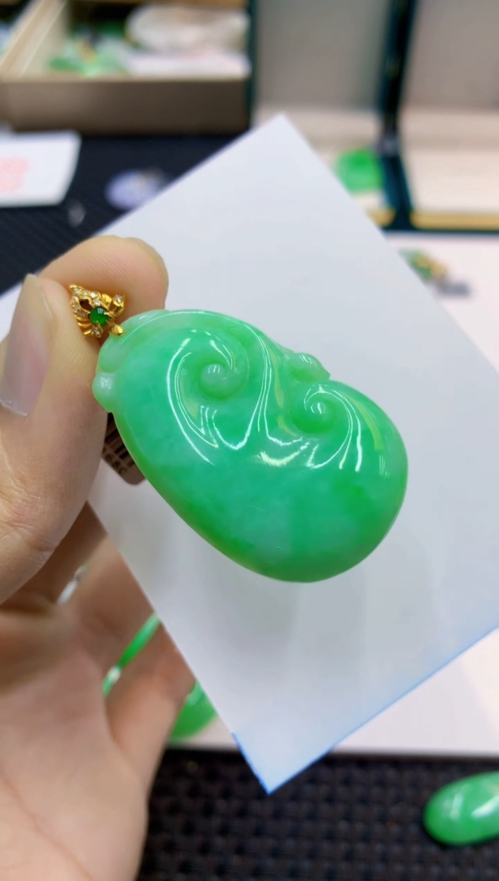 翡翠18K金镶嵌吊坠(不含链)1