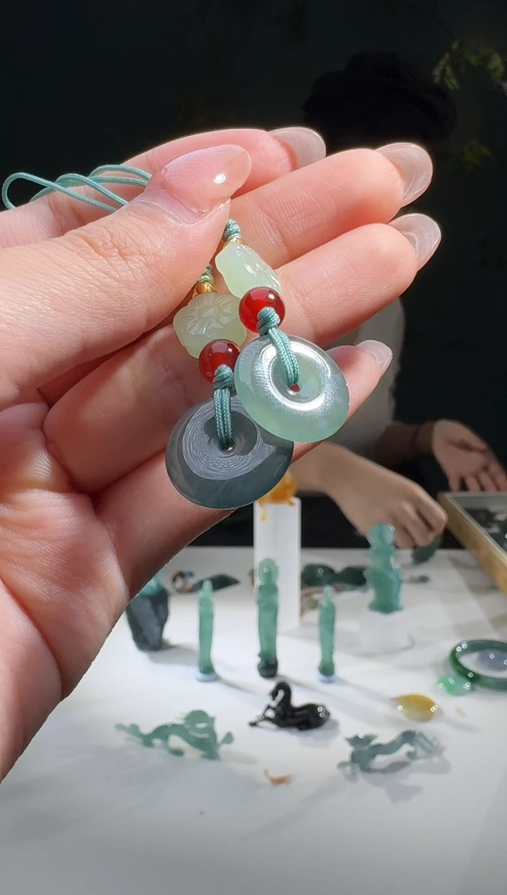 【闪购商品】翡翠颈饰未镶嵌天然A货翡翠多样性发1平安扣