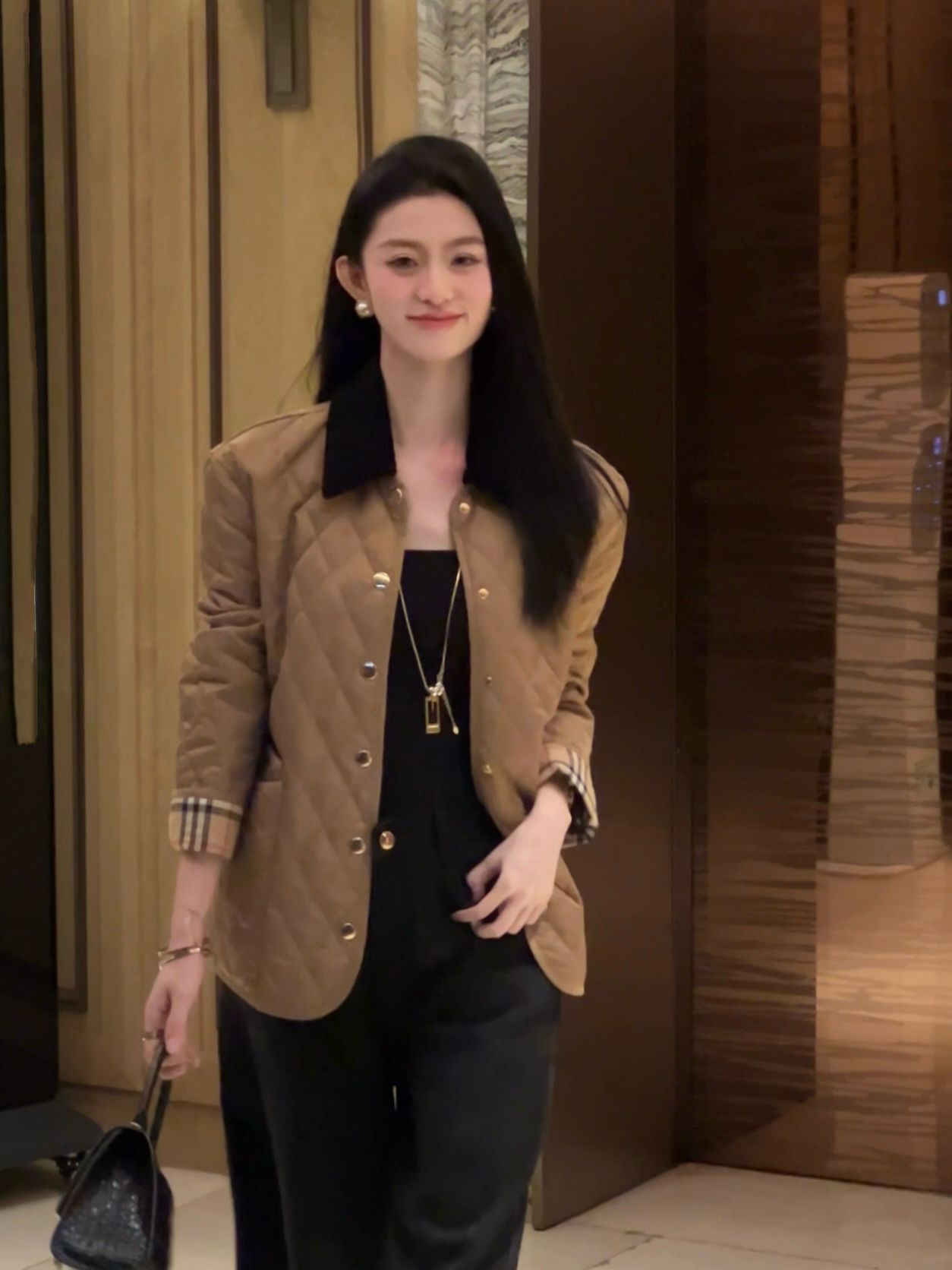 【HanHan】灯芯绒经典菱形绗缝棉服驼色