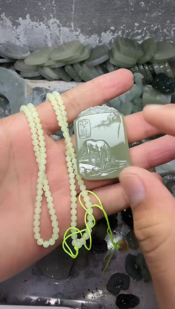 颈饰未镶嵌和田玉大势至