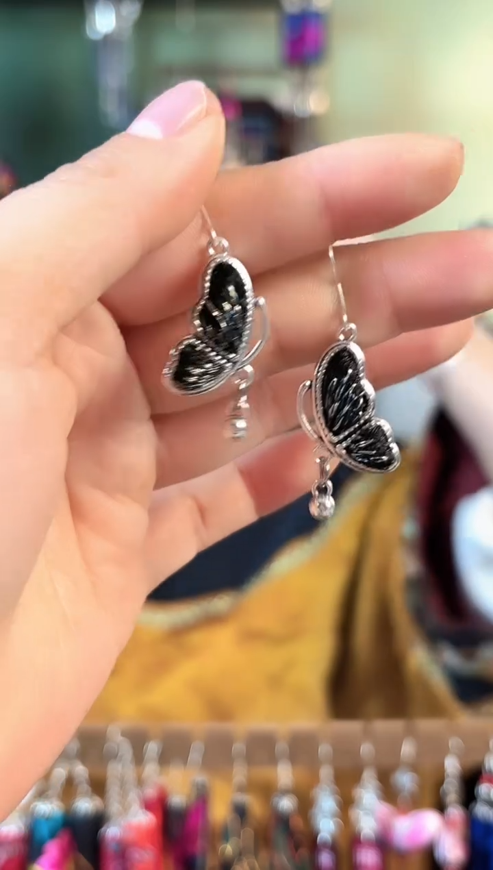 彩云南阁非遗老绣饰品696*