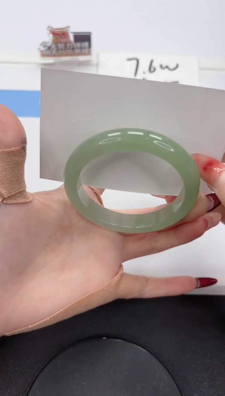 【闪购商品】石英质玉手镯未镶嵌A423-56.4