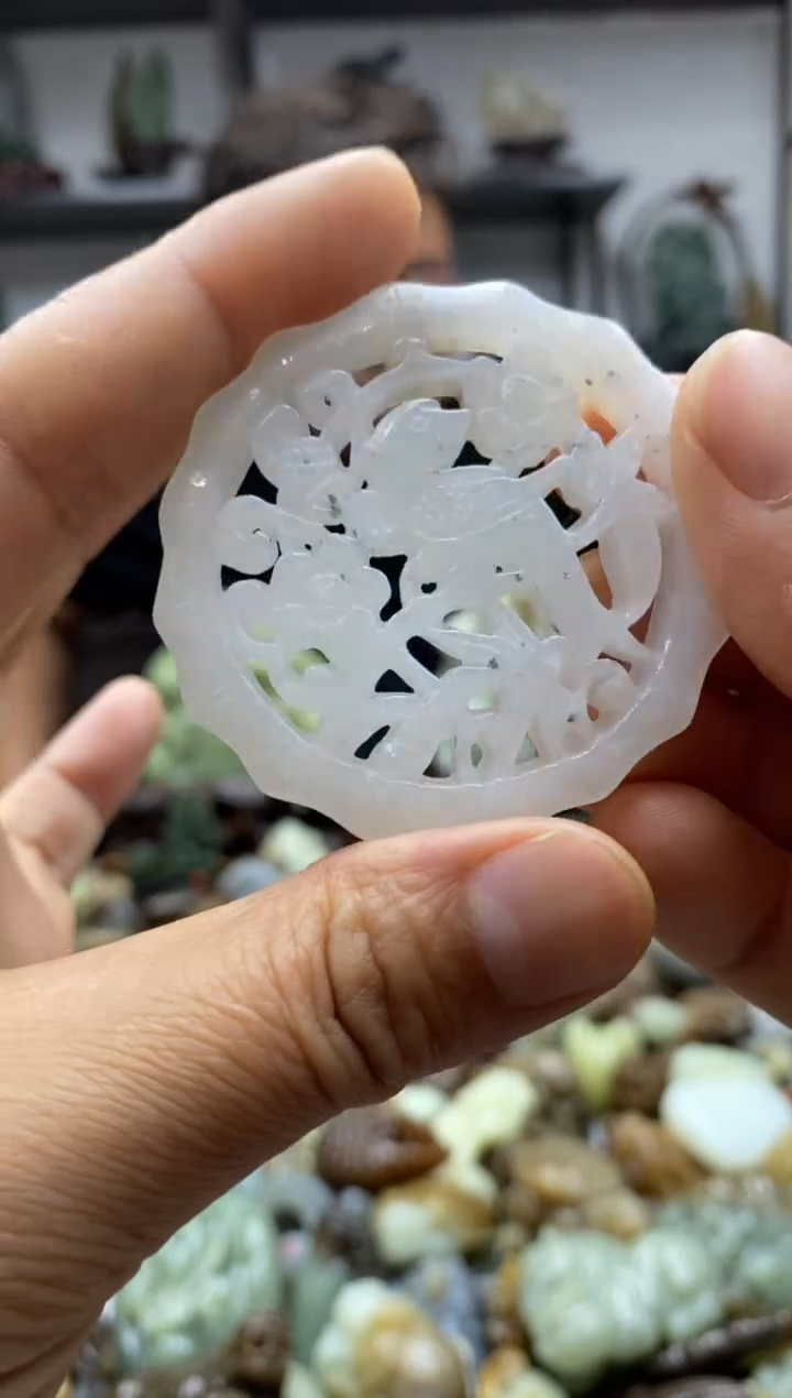 和田玉未镶嵌把件1