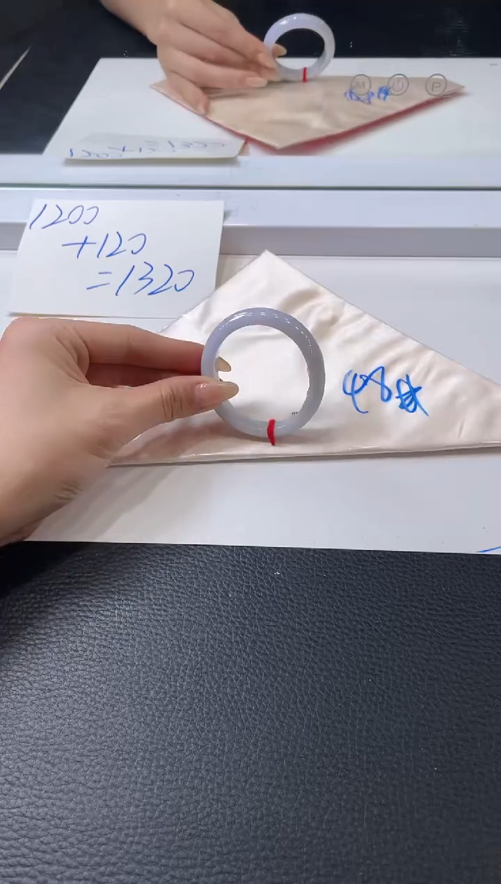 【闪购商品】翡翠手镯（贵妃镯）未镶嵌手镯