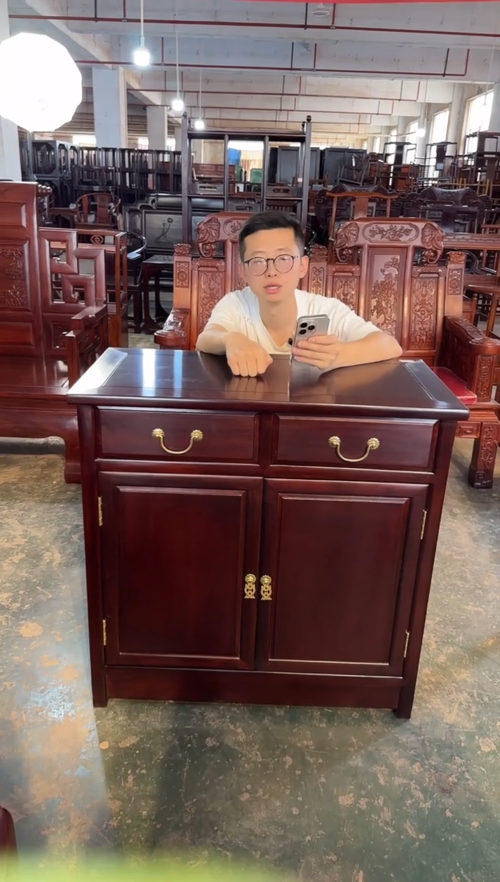 黑酸枝木类成套家具双门餐边柜