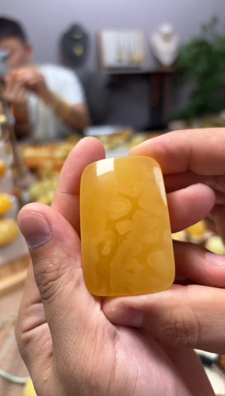【闪购商品】蜜蜡裸石未镶嵌无事牌