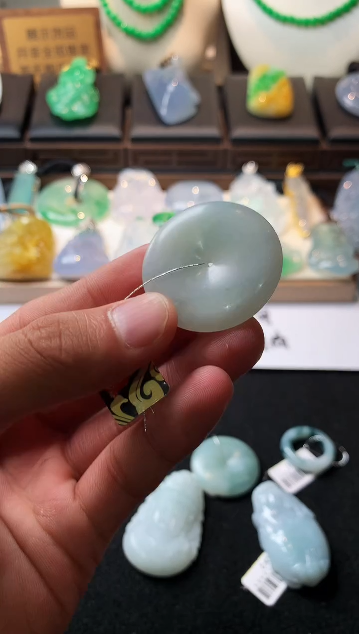 未镶嵌定制翡翠抚**哥  S毛货不退不换