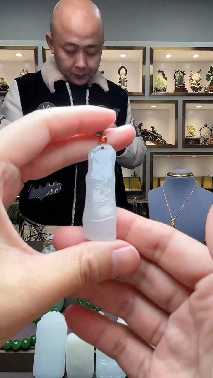 【闪购商品】和田玉颈饰未镶嵌1