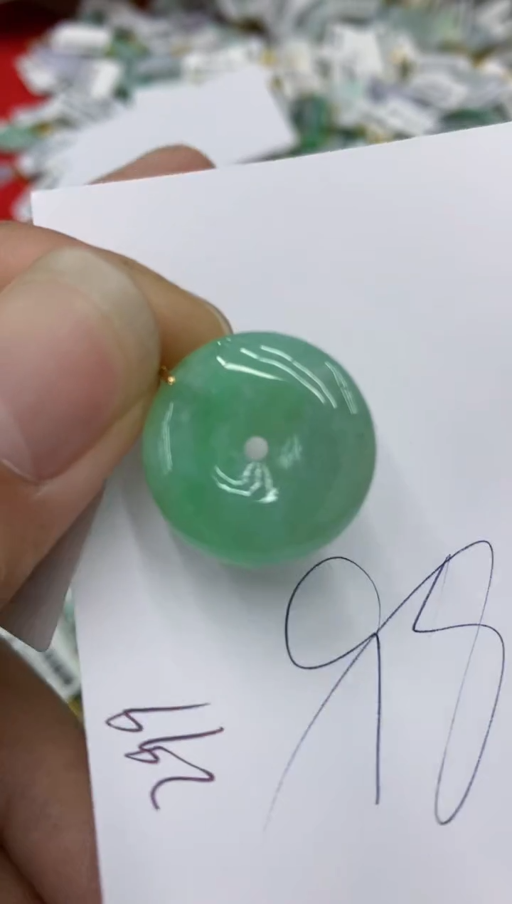 翡翠18K金镶嵌颈饰号链接111111111