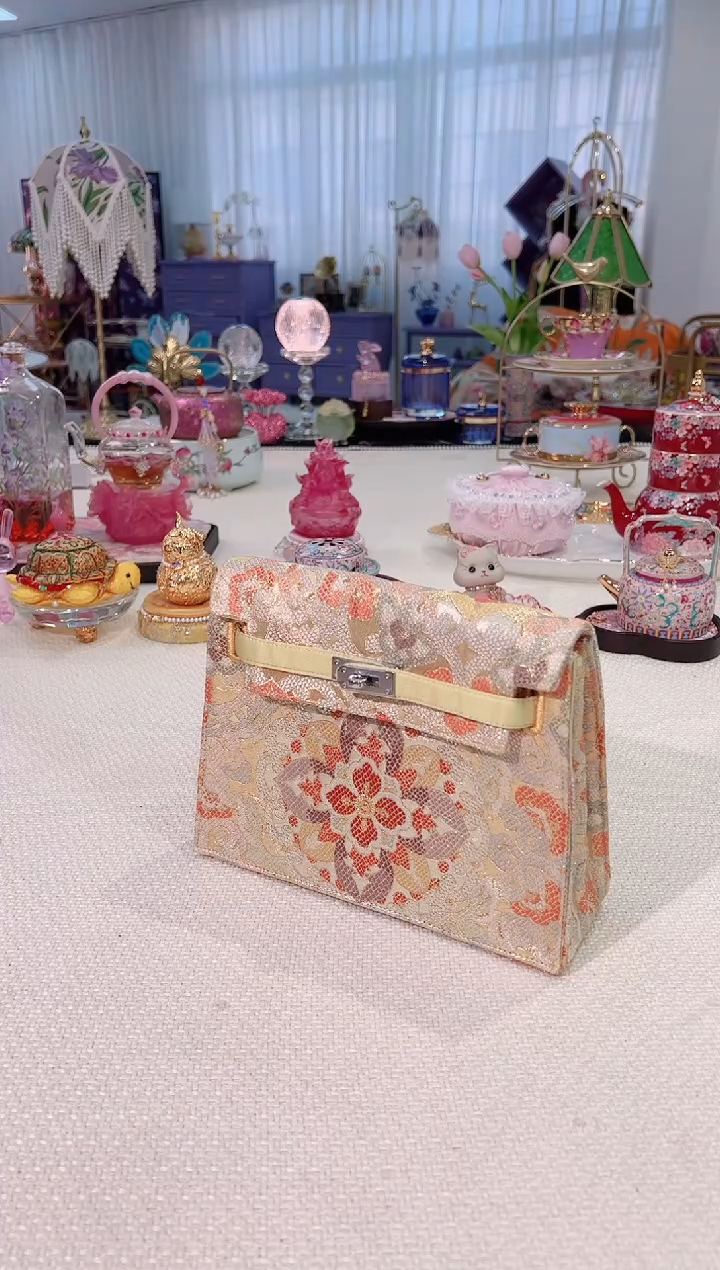 非遗西阵织 如图所示