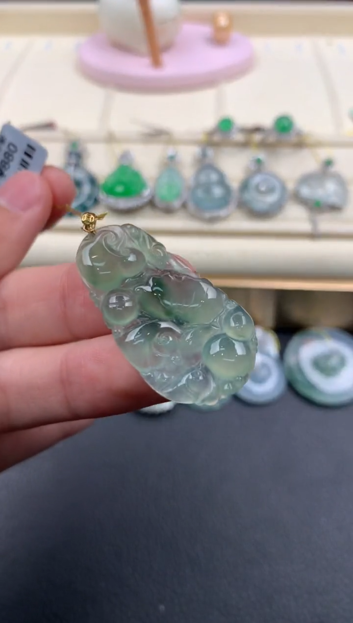 【闪购商品】翡翠颈饰18K金镶嵌A871     