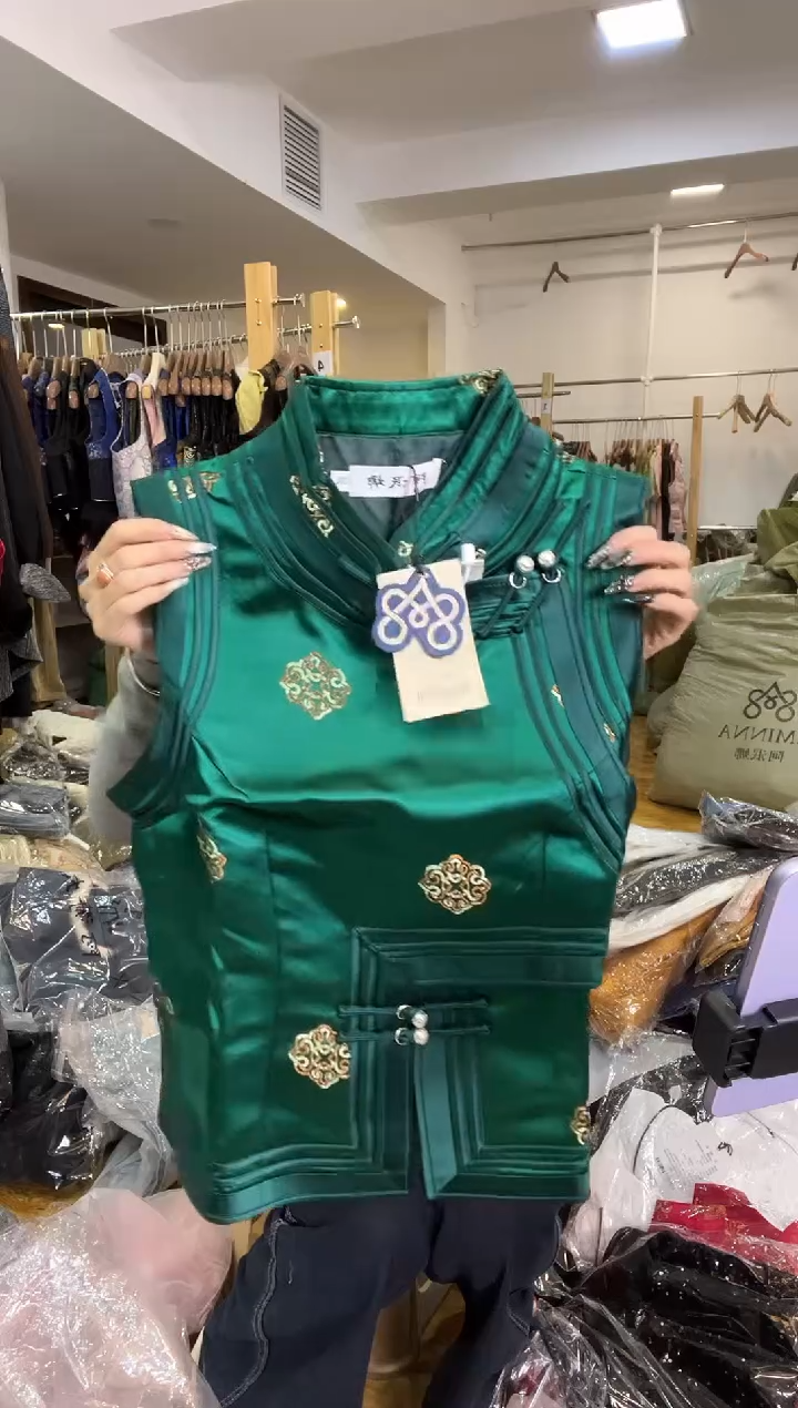 马甲       2XL码    125-135斤