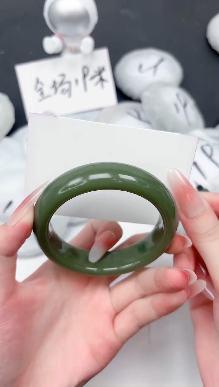 未镶嵌手镯石英质玉197-58