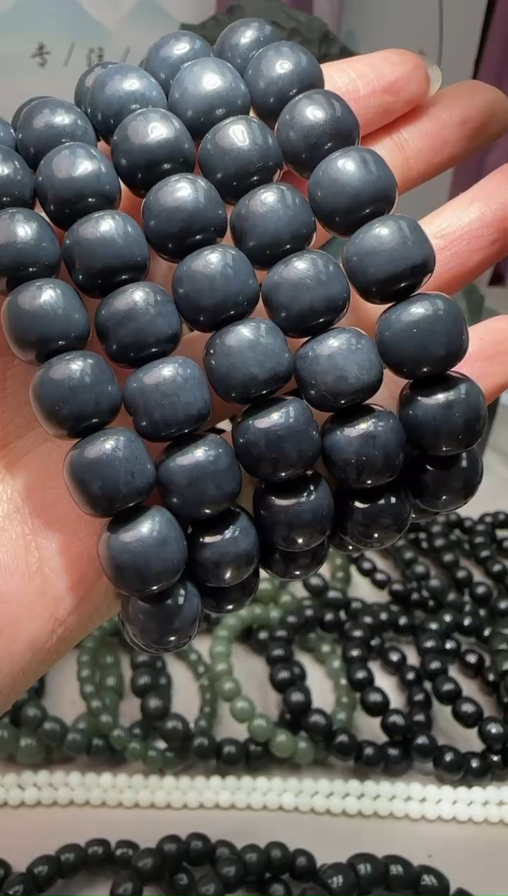 未镶嵌手链和田玉新疆墨玉11*12老型手串