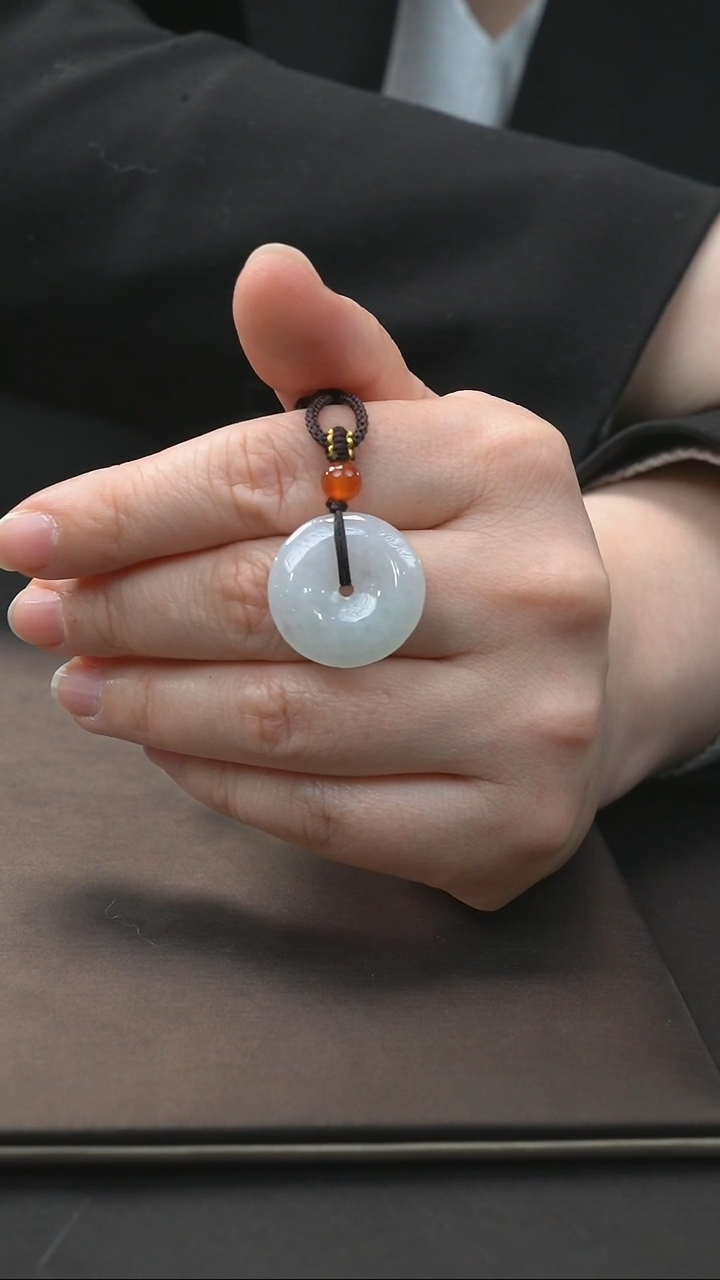 【闪购商品】翡翠未镶嵌颈饰平安扣