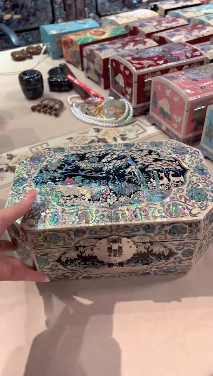 【闪购商品】八边绒布底·弘贝雅螺钿漆器文化馆