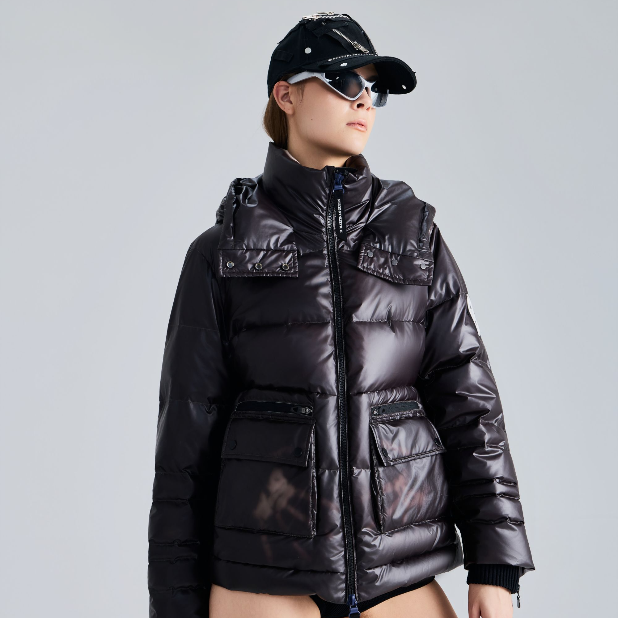 D.M.Q奥感N系列温感变色鹅绒羽绒服女2025冬新款短款户外休闲外套