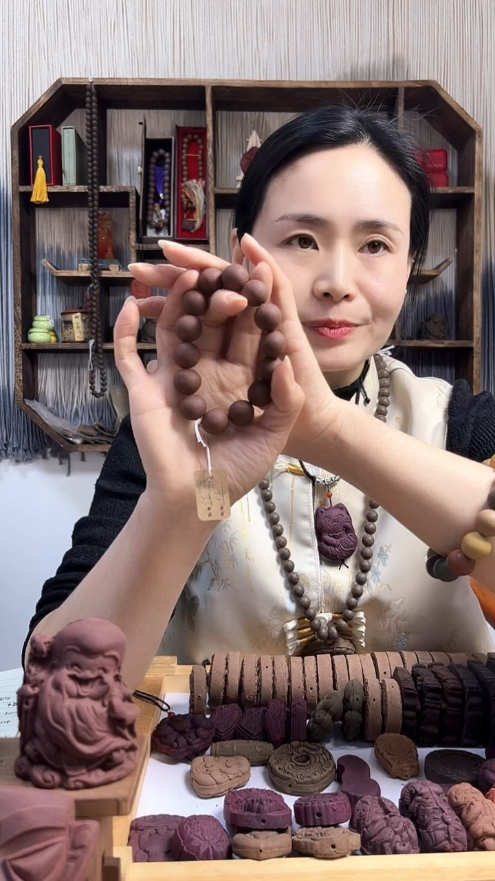【闪购商品】泥塑辛红社手串香坊微瑕