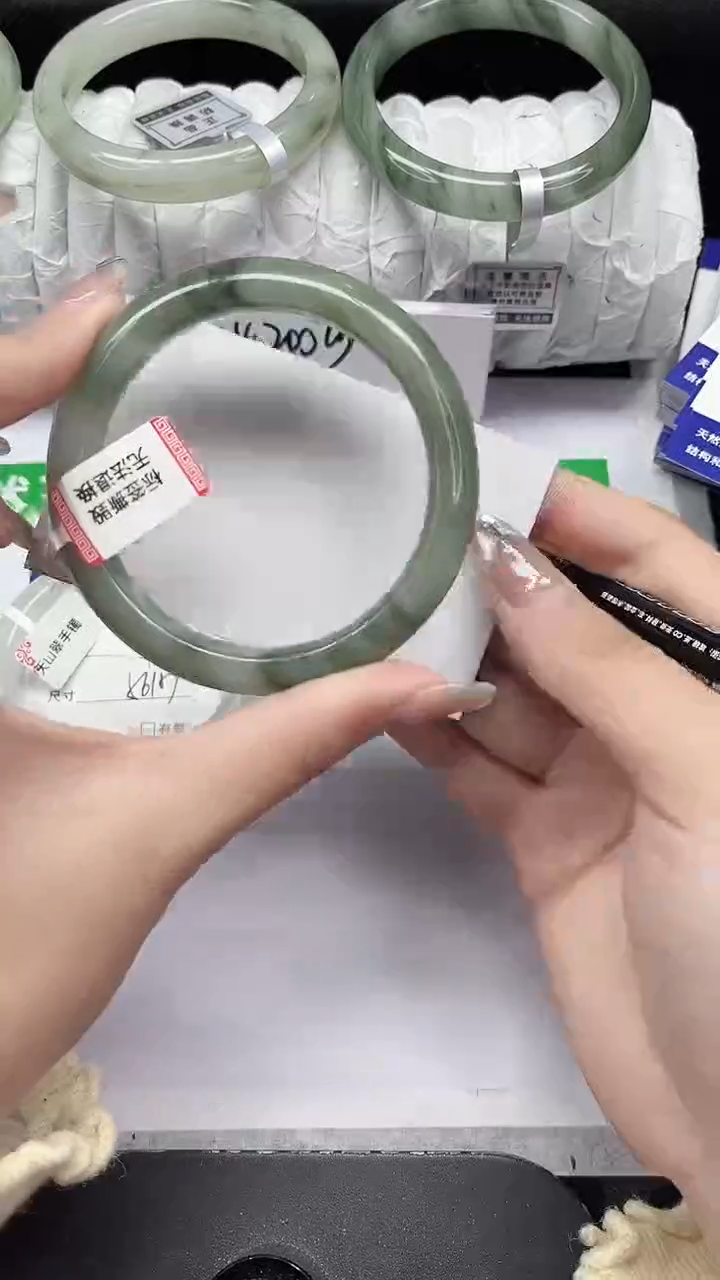 未镶嵌手镯石英质玉200-56/57