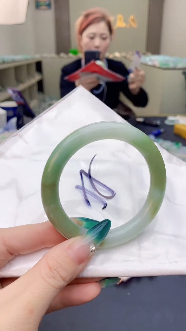 【闪购商品】翡翠手镯未镶嵌0498259521