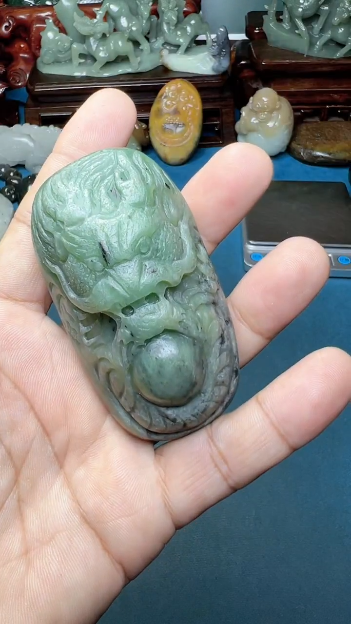 未镶嵌和田玉把件-