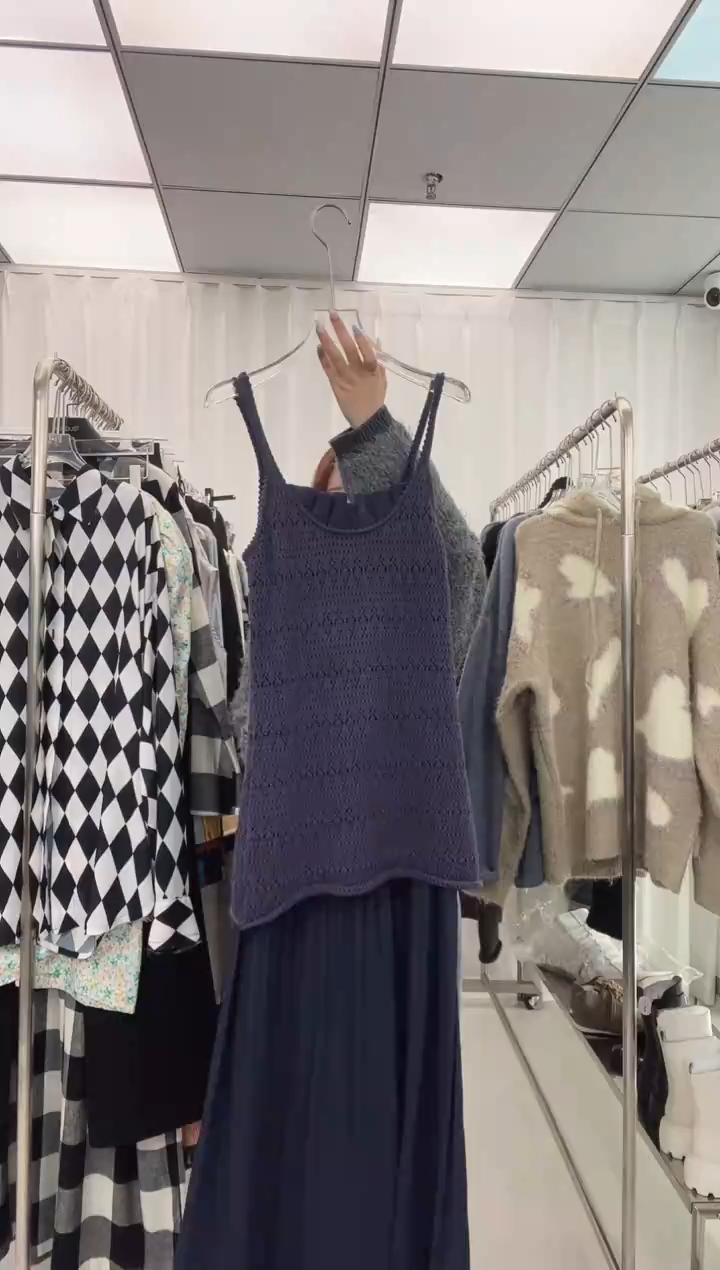 编号038 KFM 25款吊带连衣裙 S码   福福待开价720