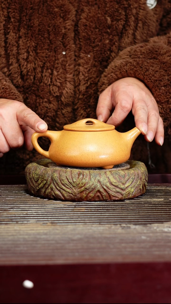 宜兴原矿紫砂壶茶壶宜兴原矿紫砂壶茶壶200C