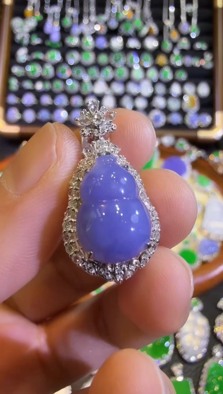 翡翠18K金镶嵌吊坠(赠链)浓紫小葫芦吊坠