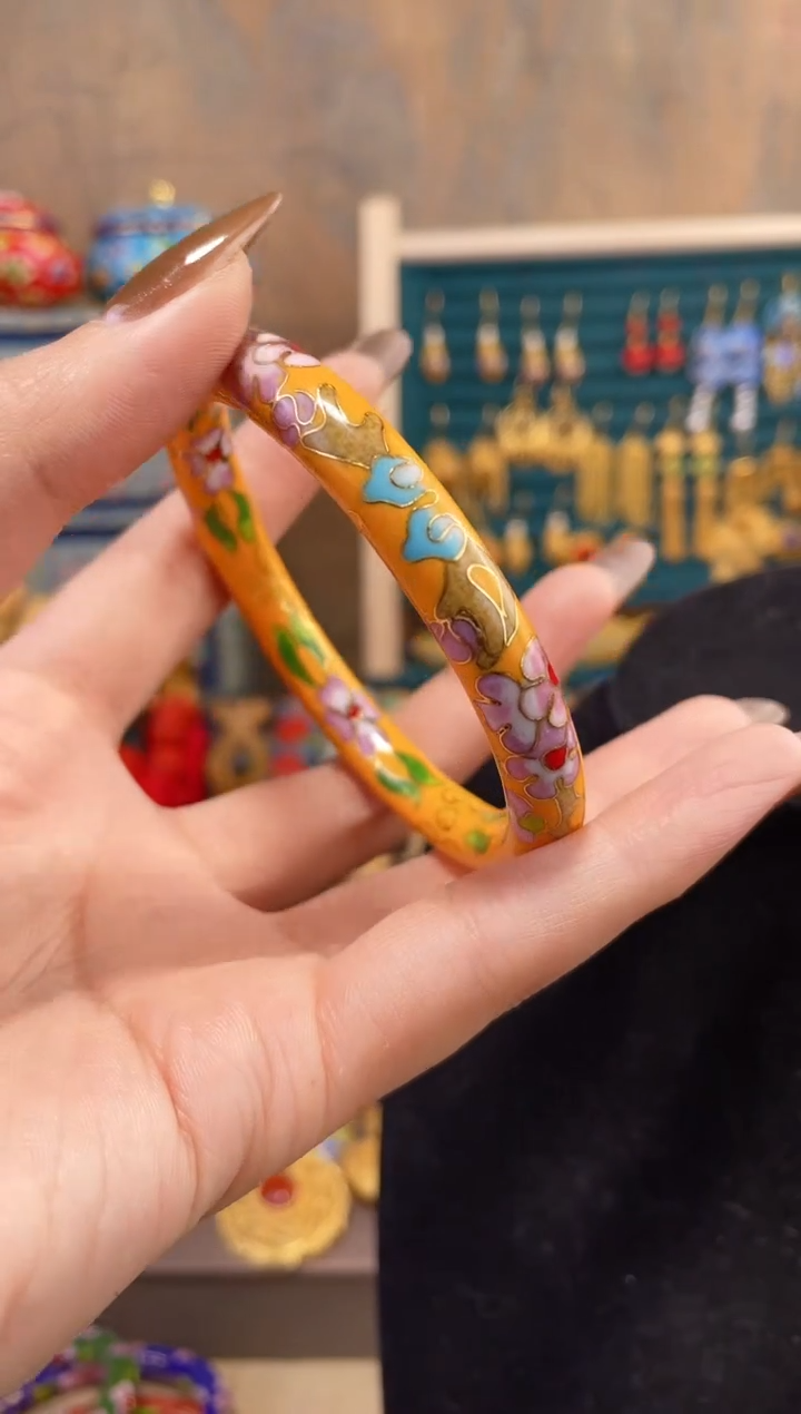 【闪购商品】非遗景泰蓝细棍镯黄色