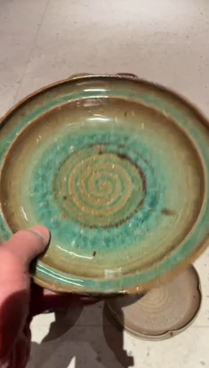 瓷片蝴****）493粗陶蓝心平沿盘1个